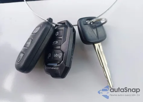 2006 Pontiac Vibe z USA, uszkodzony, nr VIN 5Y2SM65846Z417351